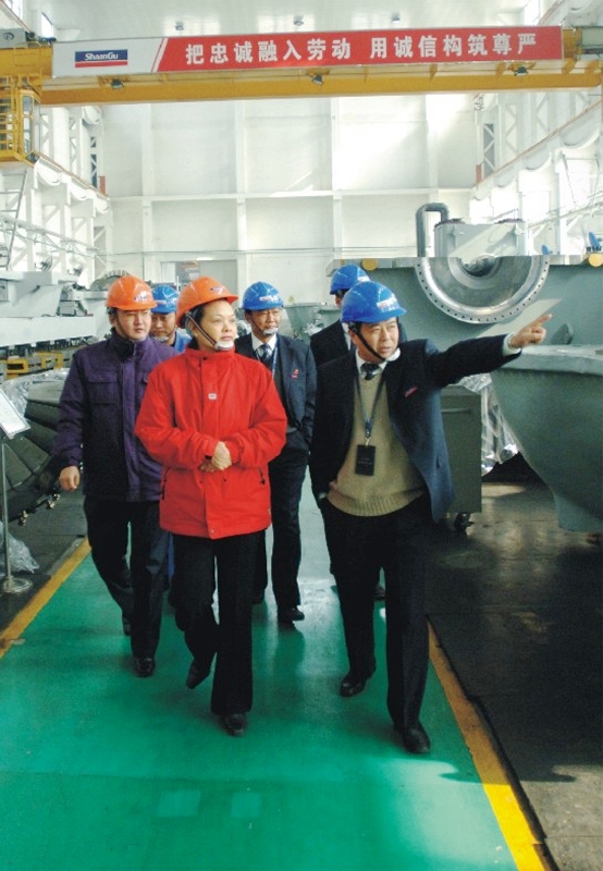 2007年国度发改委工业司副司长黄鹂来GA黄金甲视察