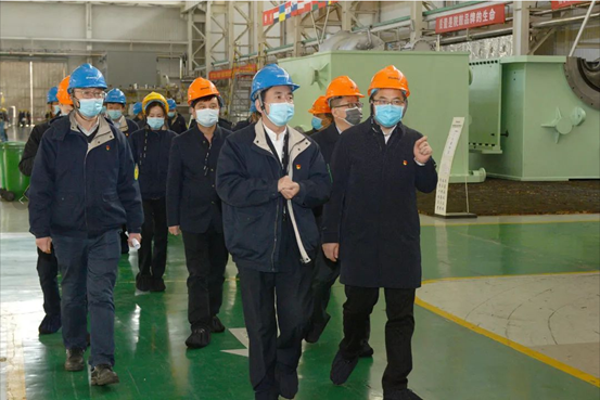 临潼区委书记王浩深刻GA黄金甲调研疫情防控及复工复产工作